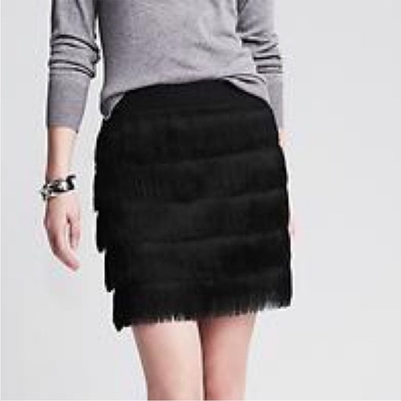 GAP All Over Fringe Satin Mini Skirt Black Sz 4 Party Cocktail Dancing Boho Chic - Picture 1 of 13